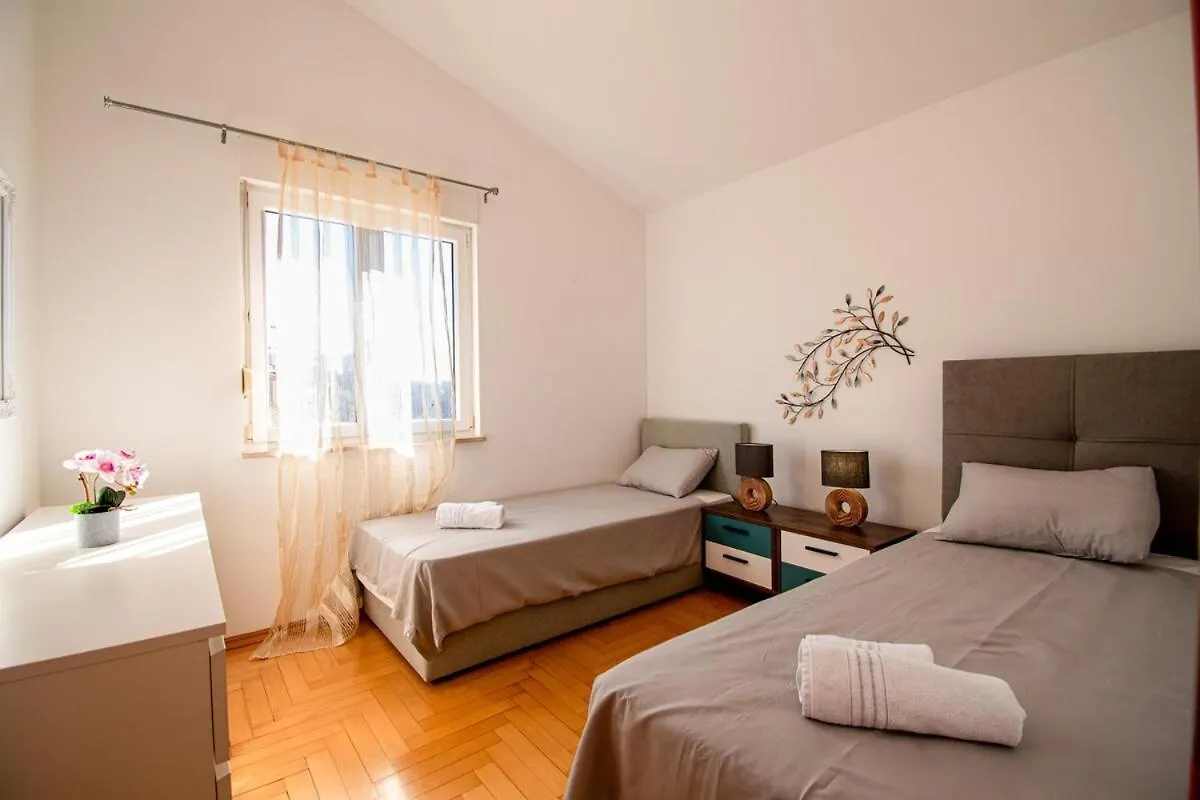 Apartment Vallis On The Lungomare, Near The Sea Pula
