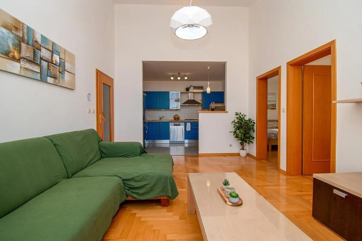 Apartment Vallis On The Lungomare, Near The Sea Pula